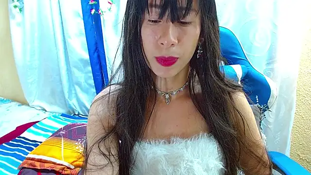 Gia leinn online show from 12/18/25, 03:49