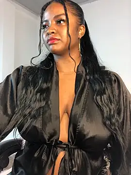 Snapshot of ValerieBlakee chatting on 07/05/26, 11:55 ValerieBlakee online show from 07/05/26, 11:55