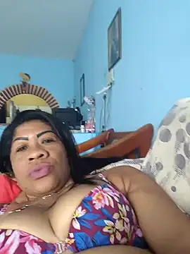 Snapshot of Tocameamor chatting on 10/07/25, 02:40 Tocameamor online show from 10/07/25, 02:40
