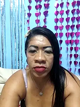 Snapshot of Tocameamor chatting on 03/04/25, 01:01 Tocameamor online show from 03/04/25, 01:01