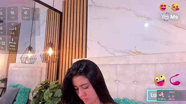 Madyson18 online show from 06/24/26, 12:04