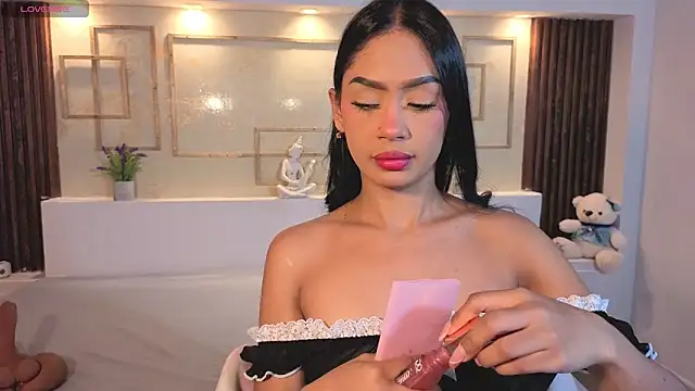 ChloeMoon9 online show from 10/28/25, 12:04