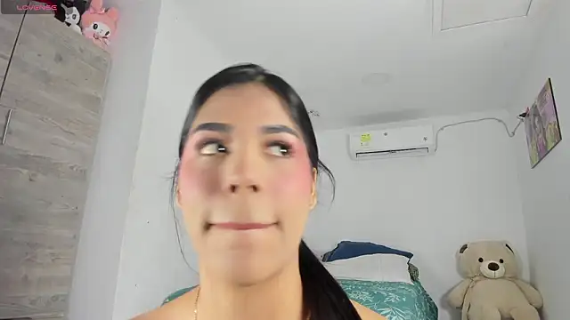 flor herrera01 online show from 02/20/26, 05:26