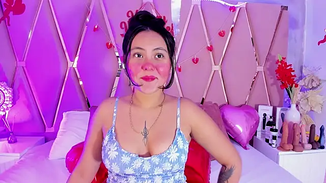 Snapshot of Emily_Black1 chatting on 02/22/26, 08:21 Emily Black1 online show from 02/22/26, 08:21