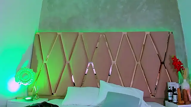 Emily Black1 online show from 04/17/26, 12:35