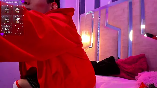 ValentinoMoreti online show from 03/21/25, 05:00