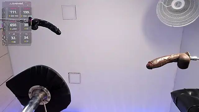 ValentinoMoreti online show from 10/03/25, 02:51