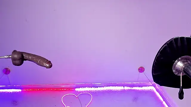 ValentinoMoreti online show from 10/25/25, 05:17