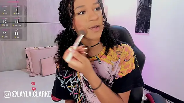 Layla Clarke online show from 03/25/26, 03:39