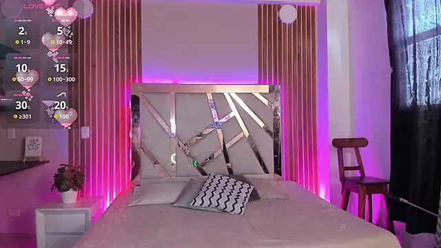 sweetviolet   online show from 09/24/25, 12:33