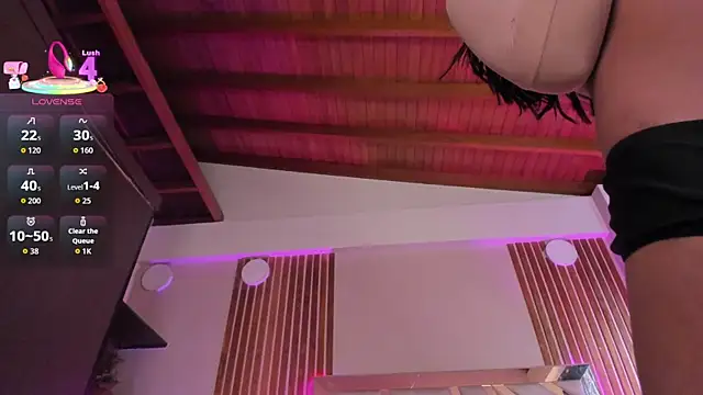 sweetviolet   online show from 11/06/25, 12:09