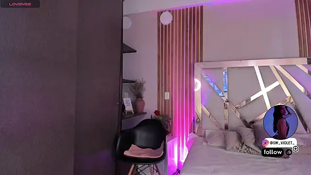 sweetviolet   online show from 04/14/26, 12:32