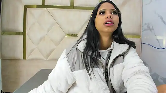 Kendall 6669 online show from 10/22/25, 12:37