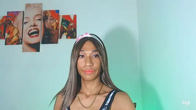 Snapshot of red_veltet chatting on 03/05/26, 03:19 red veltet online show from 03/05/26, 03:19