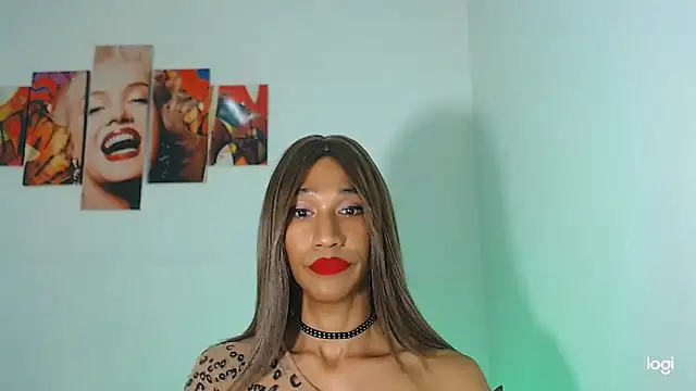 Snapshot of red_veltet chatting on 02/15/26, 01:39 red veltet online show from 02/15/26, 01:39