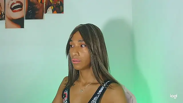 red veltet online show from 09/22/25, 11:11