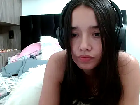  luna 777 online show from 10/21/25, 03:33