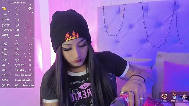 goth tasha online show from 11/14/25, 08:01