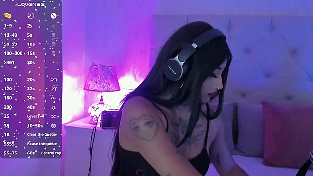 Snapshot of goth_tasha chatting on 05/15/26, 12:47 goth tasha online show from 05/15/26, 12:47