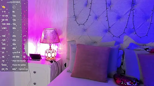 goth tasha online show from 12/03/25, 07:35