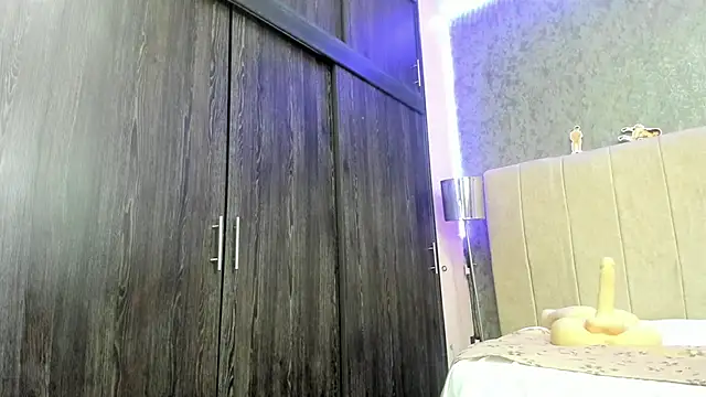 ava-am online show from 11/11/25, 03:45