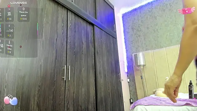 Snapshot of ava-am chatting on 02/11/26, 02:00 ava-am online show from 02/11/26, 02:00