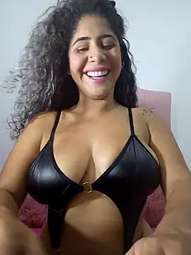 Snapshot of Lilith_30 chatting on 11/04/25, 03:27 Lilith 30 online show from 11/04/25, 03:27