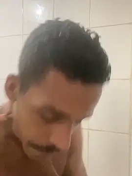 Snapshot of pirocacharmosa chatting on 03/19/25, 12:48 pirocacharmosa online show from 03/19/25, 12:48