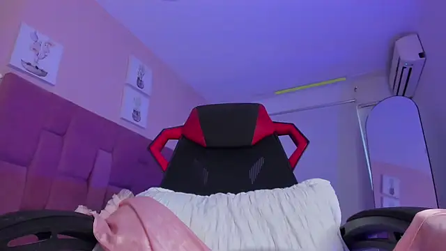 CHANELL 11INCHES online show from 10/02/25, 08:34