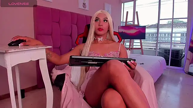 CHANELL 11INCHES online show from 09/21/25, 07:52