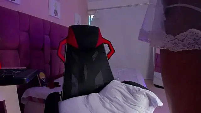 CHANELL 11INCHES online show from 12/01/25, 09:26