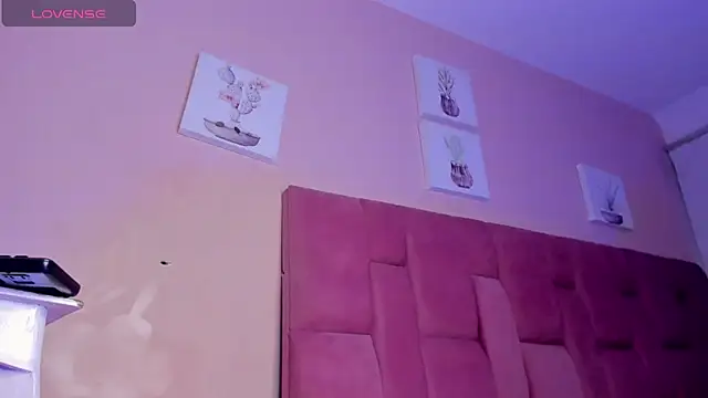 CHANELL 11INCHES online show from 10/26/25, 11:43