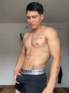 Snapshot of MaxxxSteil chatting on 03/07/25, 03:28 MaxxxSteil online show from 03/07/25, 03:28