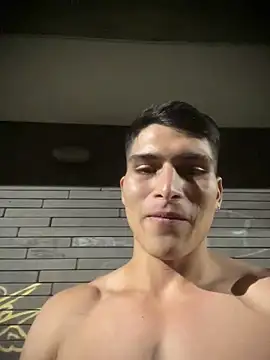 Snapshot of MaxxxSteil chatting on 03/21/25, 07:44 MaxxxSteil online show from 03/21/25, 07:44