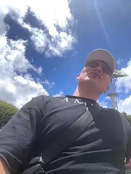 Snapshot of MaxxxSteil chatting on 09/14/25, 04:51 MaxxxSteil online show from 09/14/25, 04:51