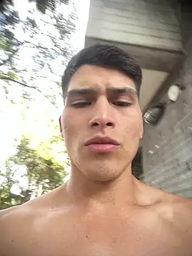 Snapshot of MaxxxSteil chatting on 03/21/25, 06:18 MaxxxSteil online show from 03/21/25, 06:18