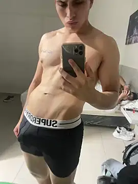 Snapshot of MaxxxSteil chatting on 03/18/25, 09:34 MaxxxSteil online show from 03/18/25, 09:34