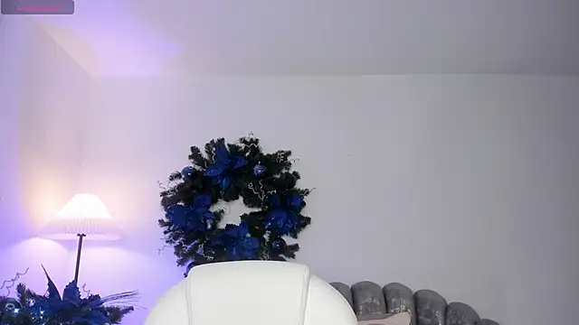 Ivyy Moon  online show from 12/17/25, 04:06