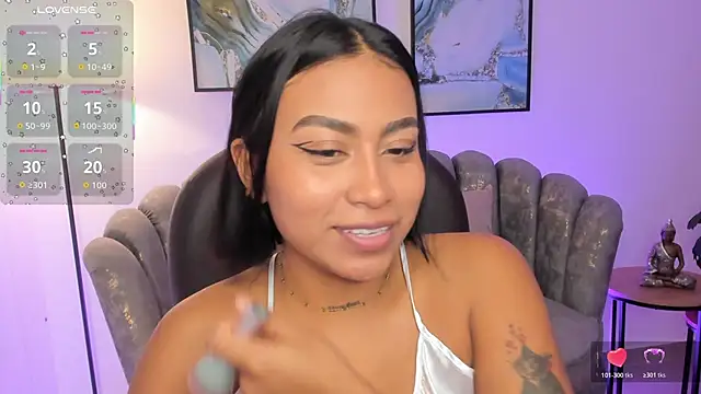 Ivyy Moon  online show from 11/27/25, 12:55