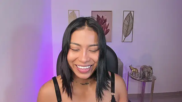 Ivyy Moon  online show from 04/21/26, 11:11