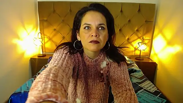 laura hotties online show from 03/20/25, 12:43