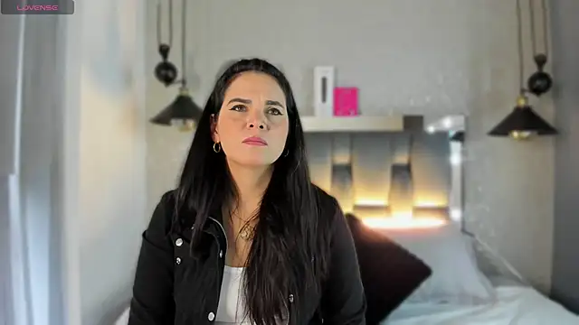 laura hotties online show from 05/20/26, 01:08