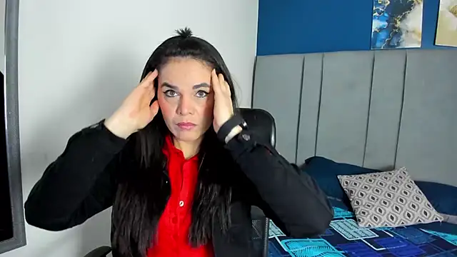 laura hotties online show from 02/09/26, 12:47