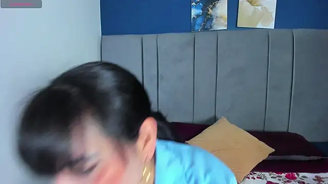 laura hotties online show from 10/07/25, 12:50