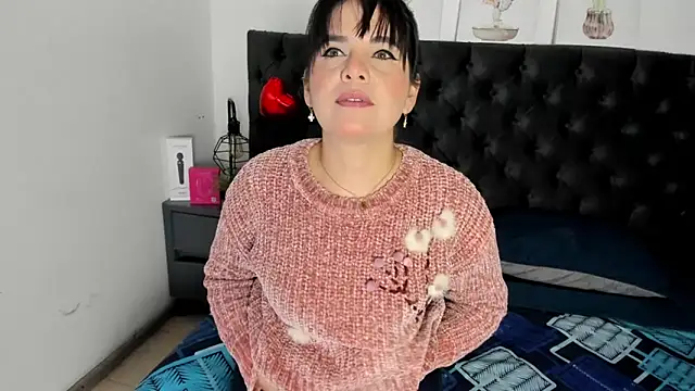 laura hotties online show from 02/25/26, 01:11