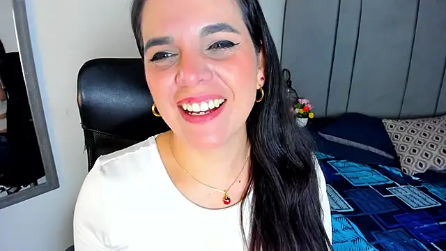 laura hotties online show from 02/10/26, 01:10