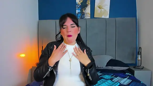 laura hotties online show from 11/07/25, 12:53