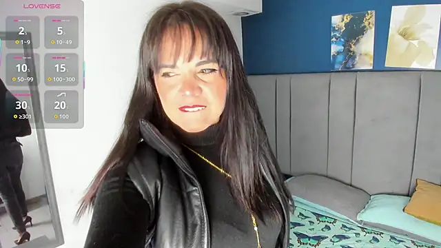 laura hotties online show from 10/15/25, 01:08