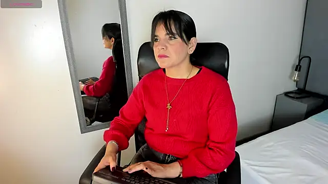 laura hotties online show from 01/07/26, 01:05