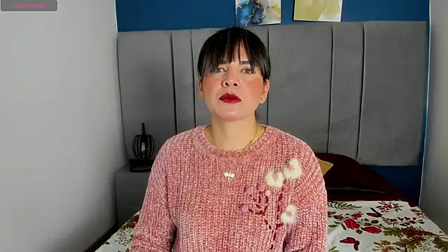 laura hotties online show from 10/08/25, 01:23